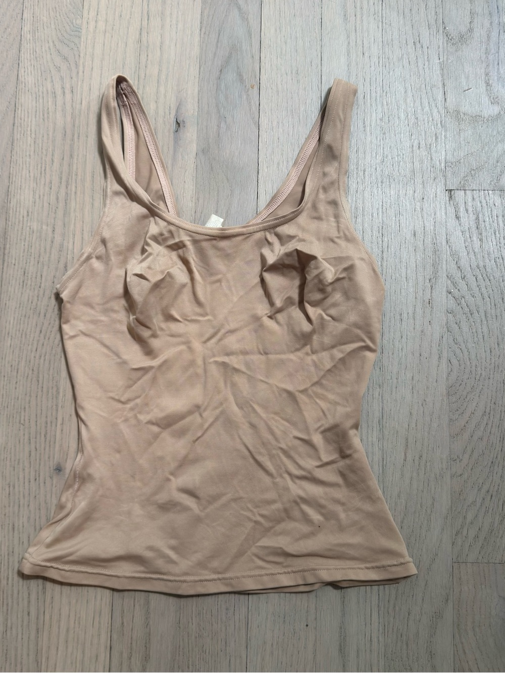 Flexless Maidenform Women’s Soft Scoop Neck Shaping Tank Top in Nude Small